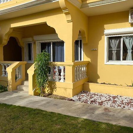 Lovely 2 Bedroom Apartment In Quiet Neighborhood! Philipsburg  Exterior foto