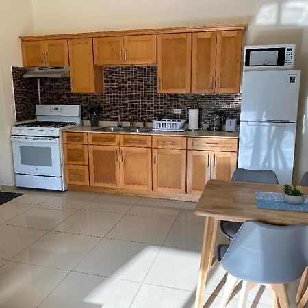 Lovely 2 Bedroom Apartment In Quiet Neighborhood! Philipsburg  Exterior foto